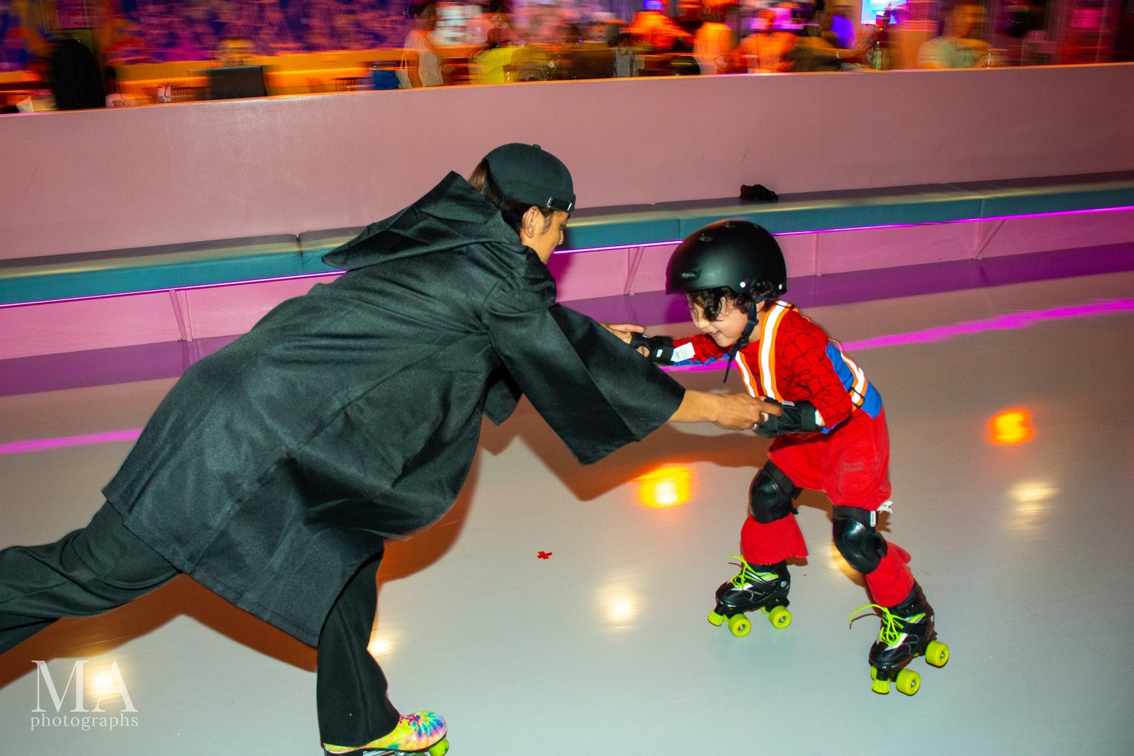 Family Skating: Retro Seoul